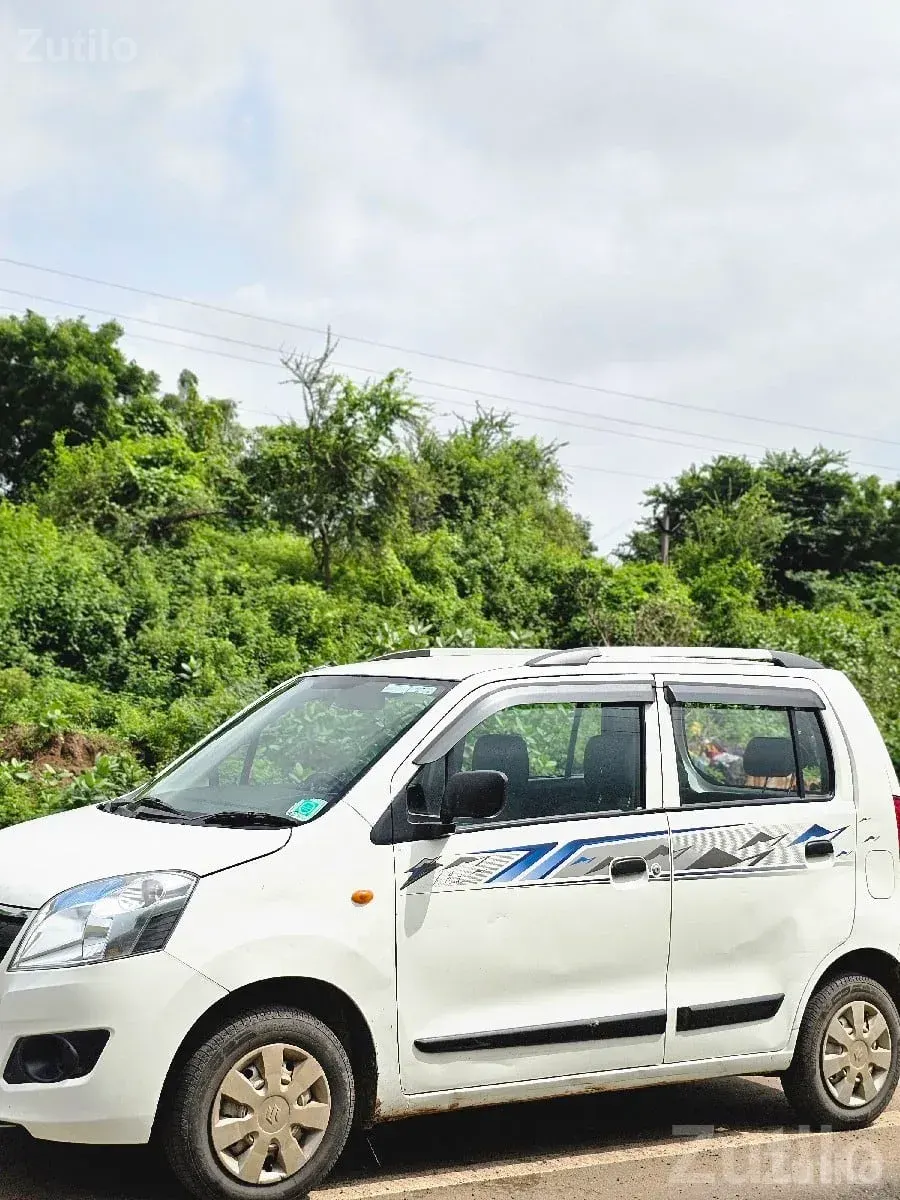 Maruti Suzuki WagonR White Family Car - કાર - મેન્ડરડા - Image 2