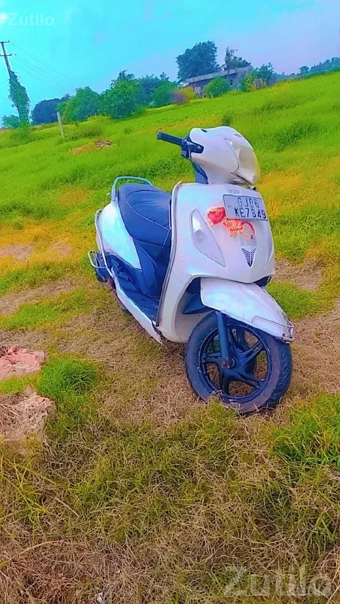 TVS Jupiter Scooter with New Battery RC - Bikes - Bhanvad - Image 2