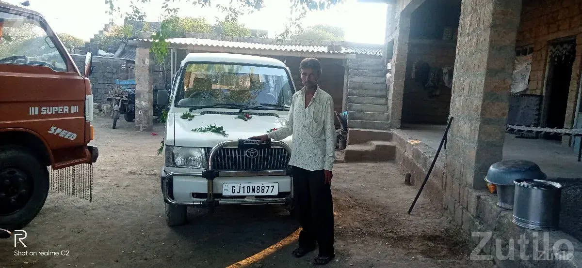 Toyota Qualis 2001 Model for Sale - કાર - કેશોદ - Image 3