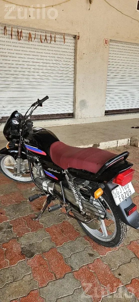 Hero Splendor Plus 2019 One Owner Bike - Bikes - Jamjodhpur - Image 3