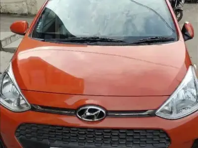 Hyundai Grand i10 Magna CNG – Orange Hyundai Grand i10 Magna CNG – Orange