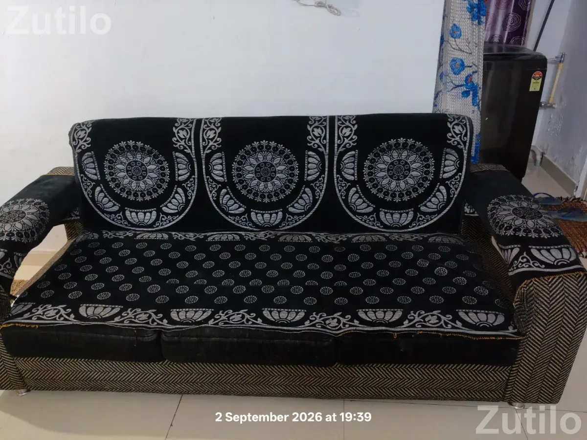 3+2 seating Sofa set with sofa cover & 5 pillow - સોફા સેટ - વડોદરા શહેર - Image 3