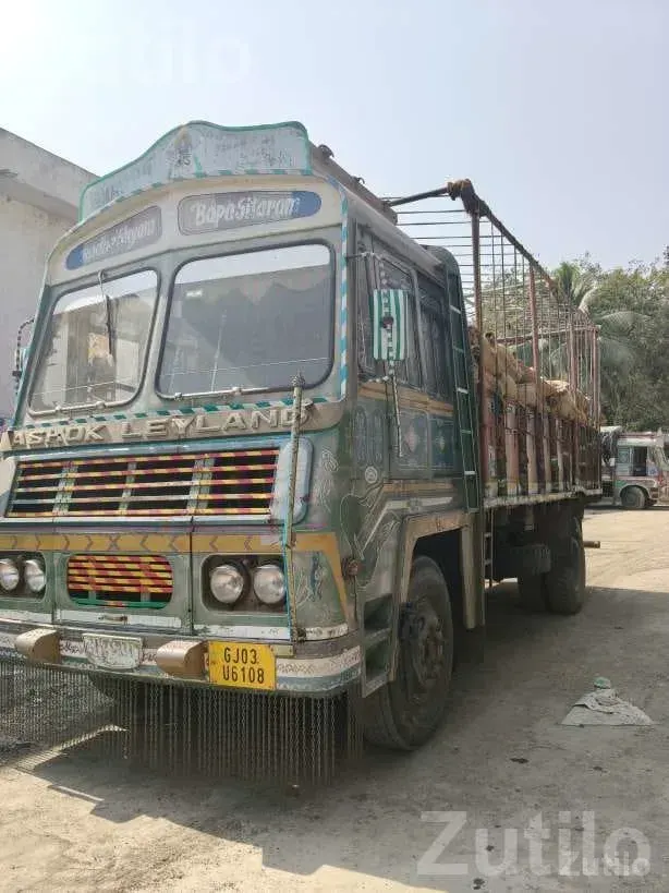 Ashok Leyland Bus 1996 Model - બસ - જુનાગઢ - Image 3