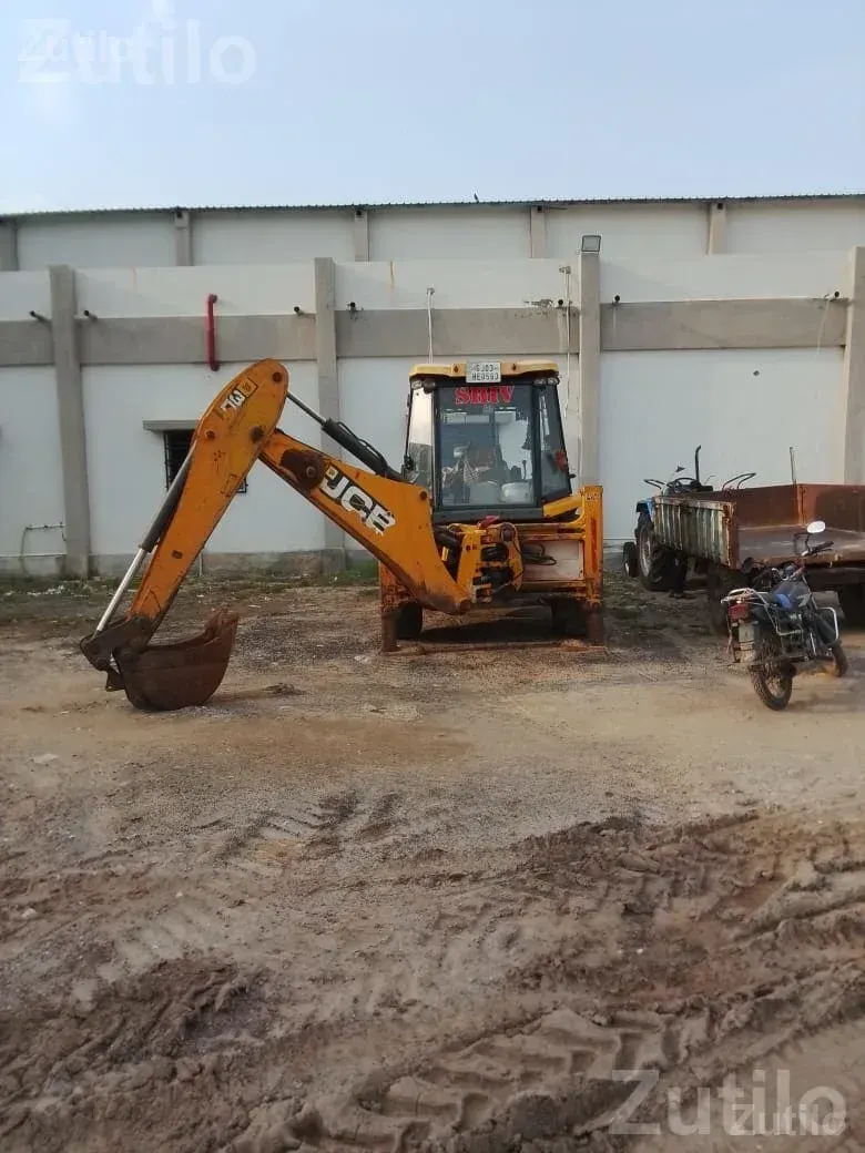 JCB Backhoe Loader with Good Hydraulic Pump - બાંધકામના વાહનો - ધ્રાંગધ્રા - Image 2