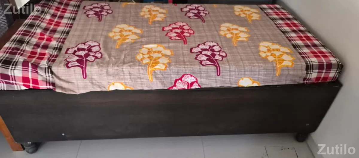 Single bed with mattress - Beds & Mattresses - Anjar - Image 3