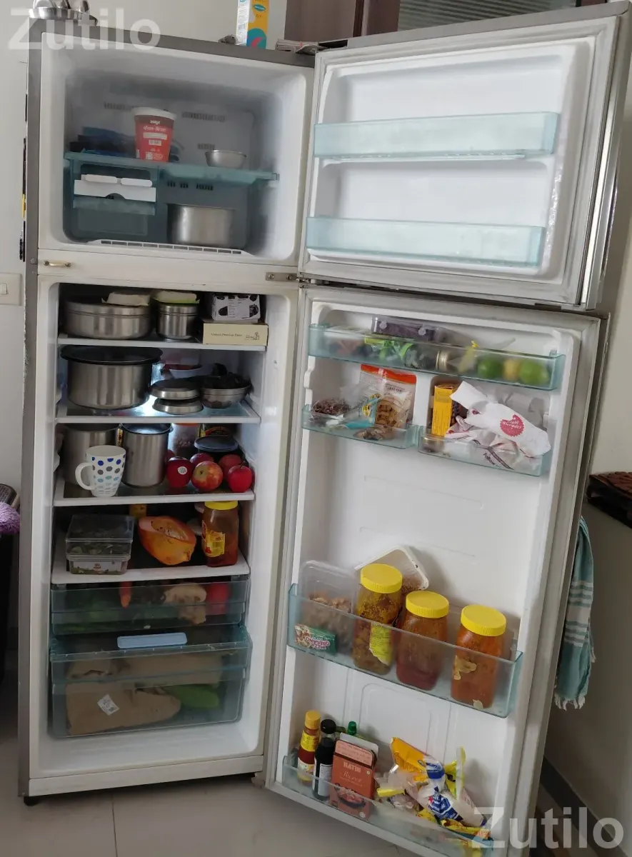 Samsung double door refrigerator - Refrigerators - Ahmedabad City - Image 3