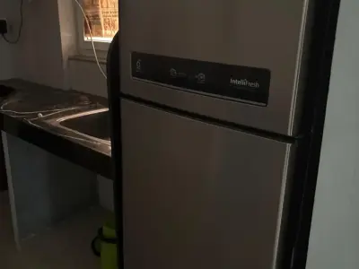 Whirlpool 265 Convertable Refrigerator Whirlpool 265 Convertable Refrigerator