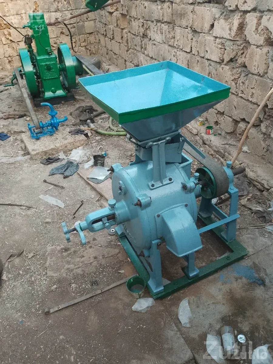 14 Inch Machine with 16 Inch Flour Mill - Machinery - Junagadh City - Image 1