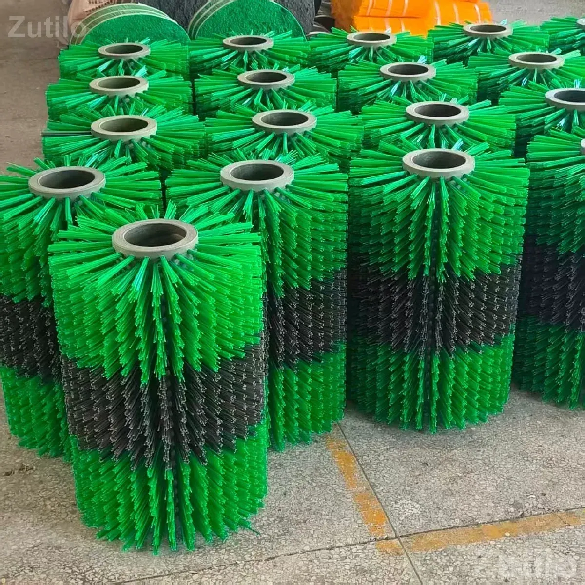 Cow Grooming Brush Roller for Dairy Farms - અન્ય ઔદ્યોગિક વસ્તુઓ - કેશોદ - Image 2