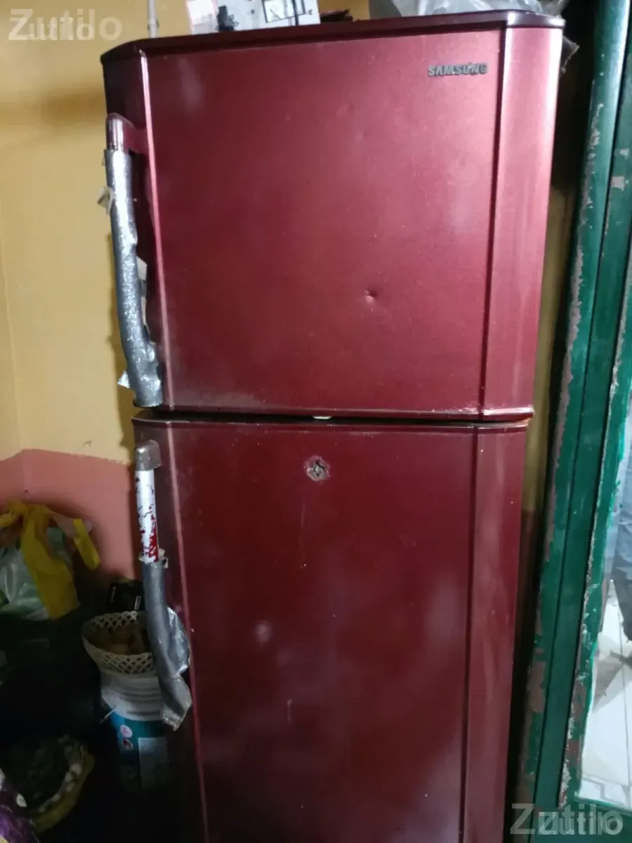 Samsung Refrigerator in Good Condition - ફ્રિજ - સુરત શહેર - Image 5