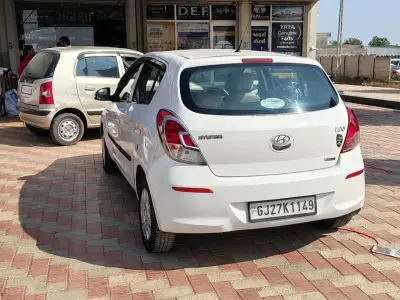 Hyundai i20 Magna White Hatchback Hyundai i20 Magna White Hatchback
