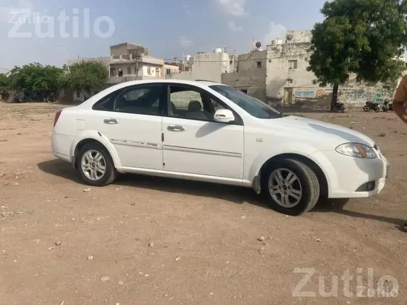 2008 Chevrolet Optra Sedan - કાર - રાજકોટ શહેર - Image 4