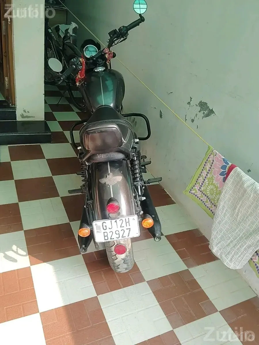2023 Yezdi Roadster Motorcycle - Bikes - Bhuj - Image 3