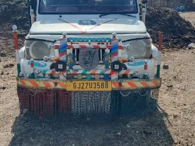 બોલેરો વેચવાનો છે બોલેરો વેચવાનો છે