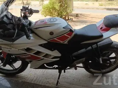 Yamaha R15 2013 Bike