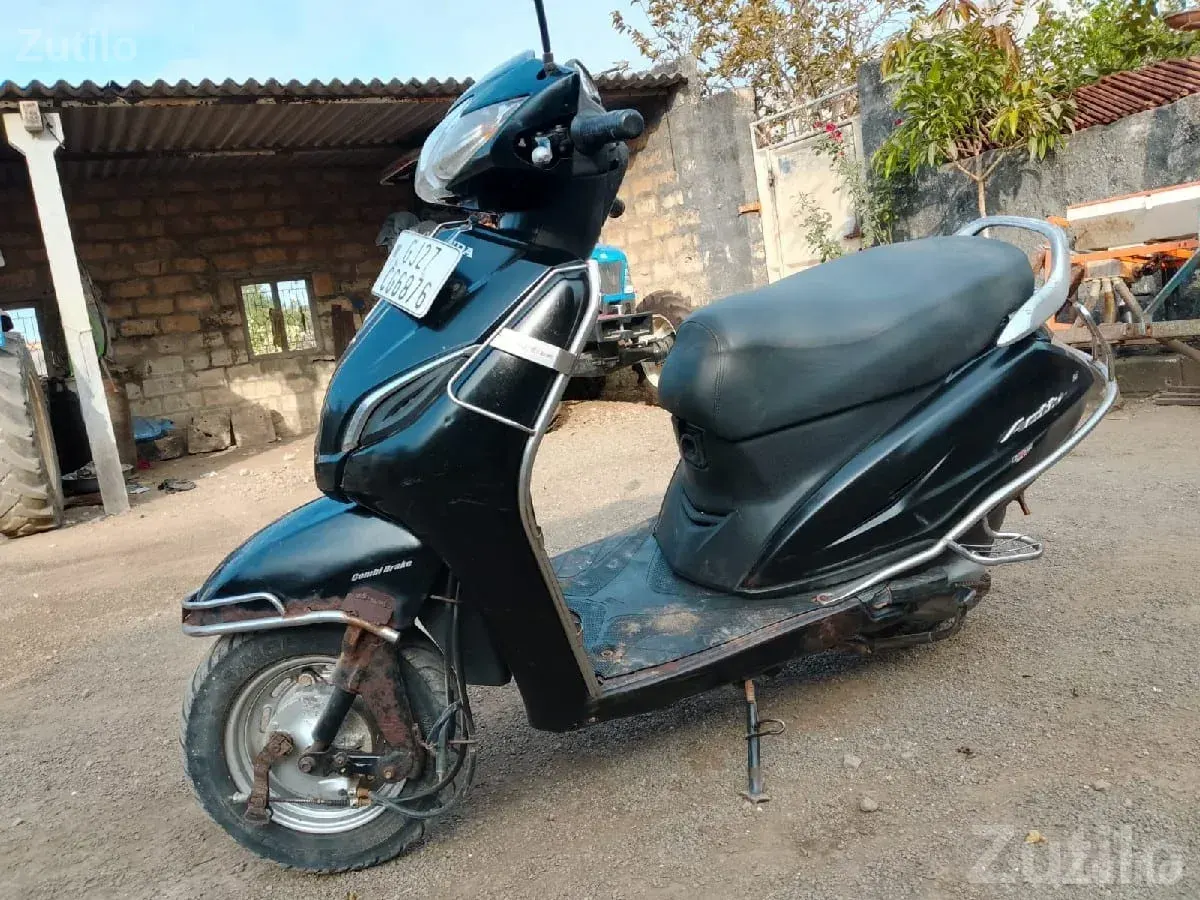 Honda Activa 2018 Black Scooter Sale - Bikes - Bhanvad - Image 3
