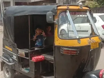 CNG Auto Rickshaw 2008 09 Model CNG Auto Rickshaw 2008 09 Model