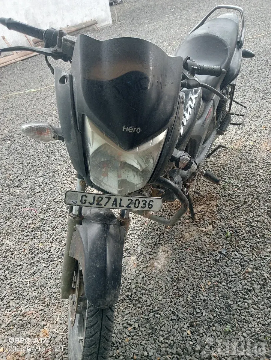 2015 Hero Hunk Motorcycle for Sale - Bikes - Mangrol - Image 2