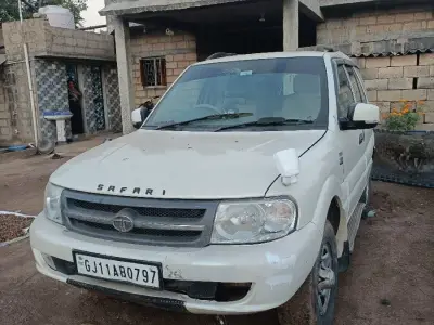 ગાડી વેચવાની છે ગાડી વેચવાની છે