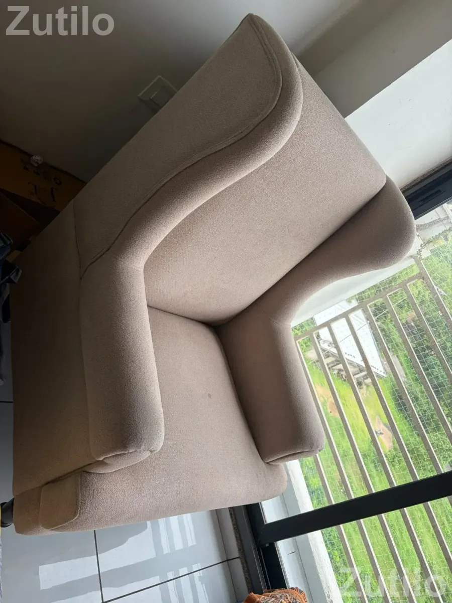Big Chair Urgent sale - ખુરશી, સ્ટૂલ અને બેઠક - અમદાવાદ શહેર - Image 2