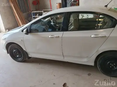 Honda City 2011 White Sedan for Sale Honda City 2011 White Sedan for Sale