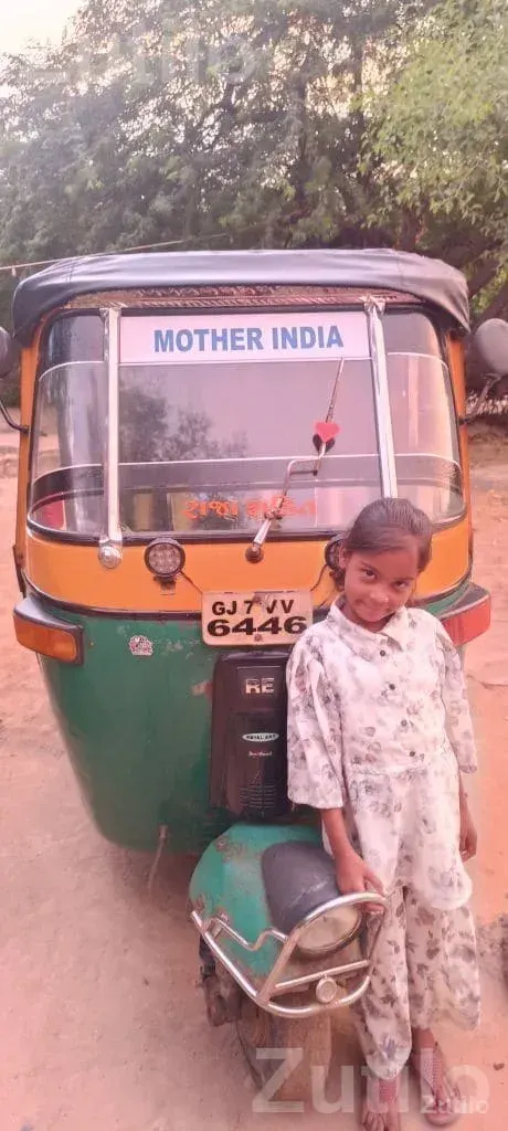 2009 Two Stroke CNG Auto Rickshaw - Auto Rickshaws - Bhuj - Image 3