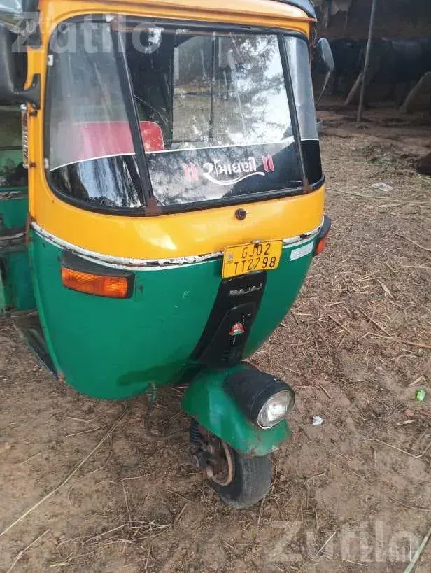 2009 Bajaj CNG Auto Rickshaw - ઓટો રિક્ષા - ઉંઝા - Image 4