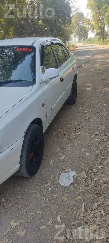 Hyundai Accent 2002 White Sedan - Cars - Dhrangadhra - Image 2