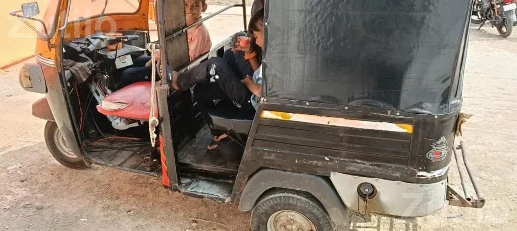 Piaggio Auto Rickshaw 2013 Running Condition - ઓટો રિક્ષા - ધારી - Image 3