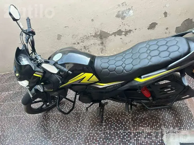 2021 Honda Motorcycle 8000 km Driven - Bikes - Kalyanpur - Image 2