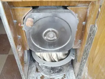 Domestic Flour Mill in Working Condition Domestic Flour Mill in Working Condition