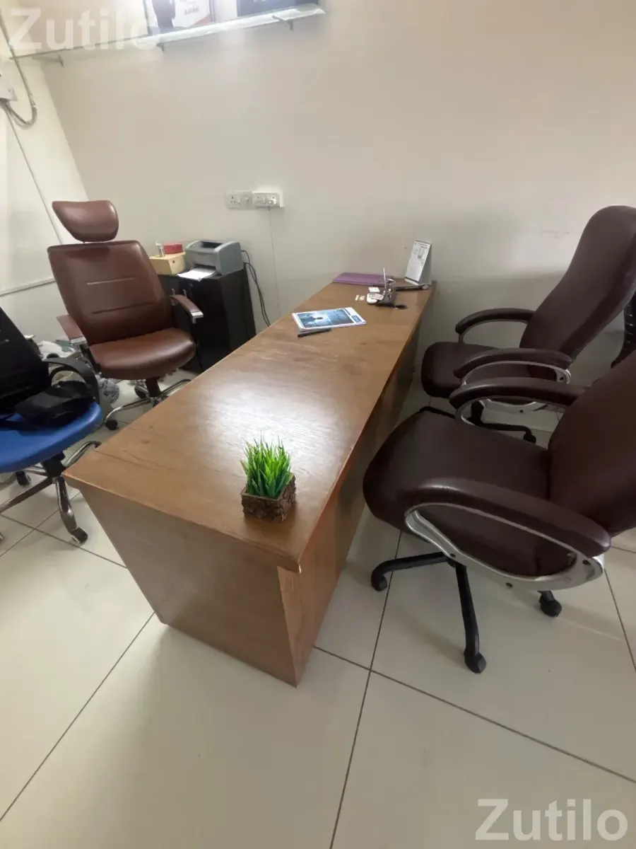 Office main counter table wooden - ડેસ્ક, ઓફિસ અને કોમર્શિયલ ફર્નિચર - દસ્ક્રોઇ - Image 2
