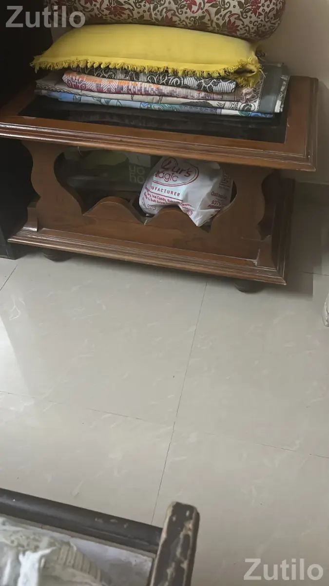 Center table - વોર્ડરોબ, કબાટ અને સ્ટોરેજ - અમદાવાદ શહેર - Image 1