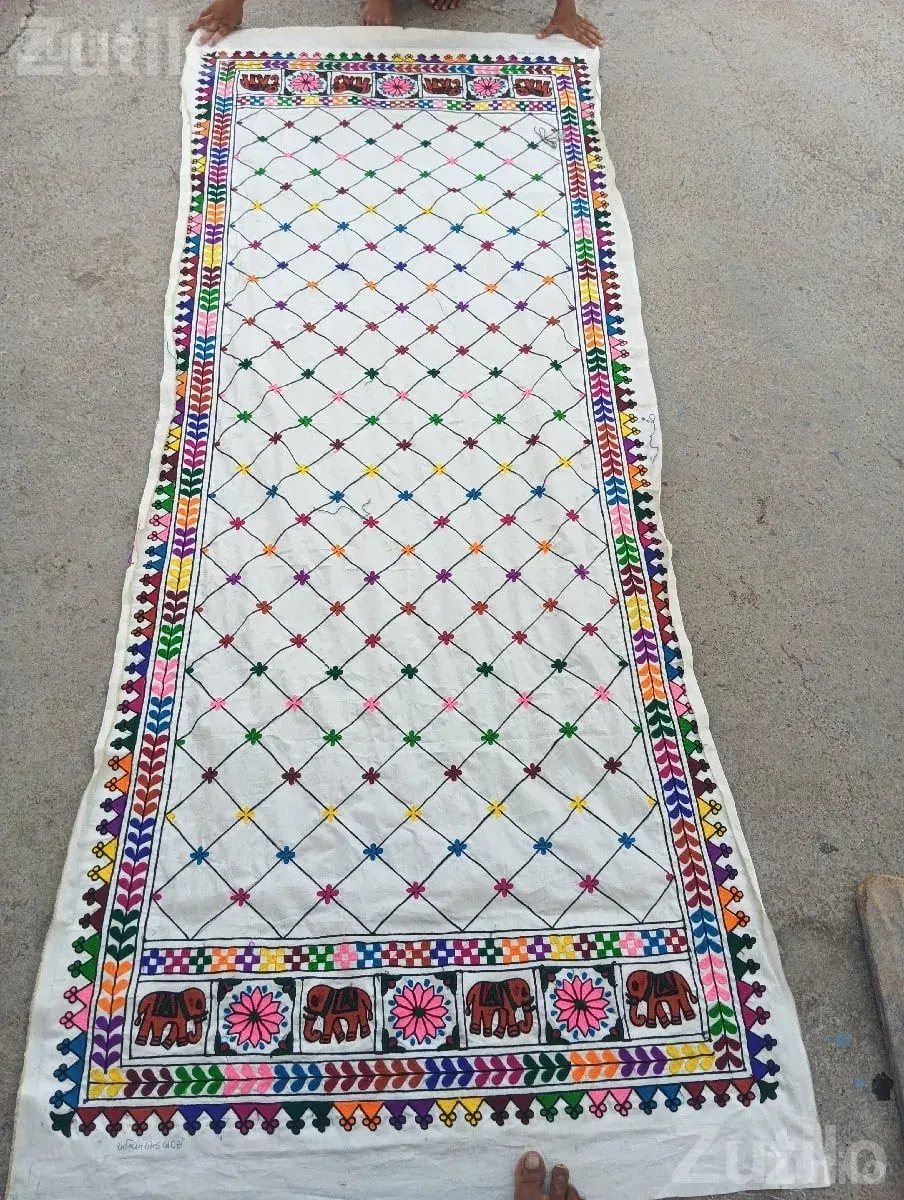 Aari Work Saree Design Fabric - પરંપરાગત વસ્ત્રો - બાગસરા - Image 2