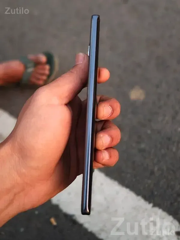 Vivo V40 Sleek Android Smartphone - Mobile Phones - Upleta - Image 3