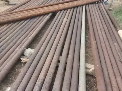 Iron Columns and Heavy Steel Pipes Iron Columns and Heavy Steel Pipes