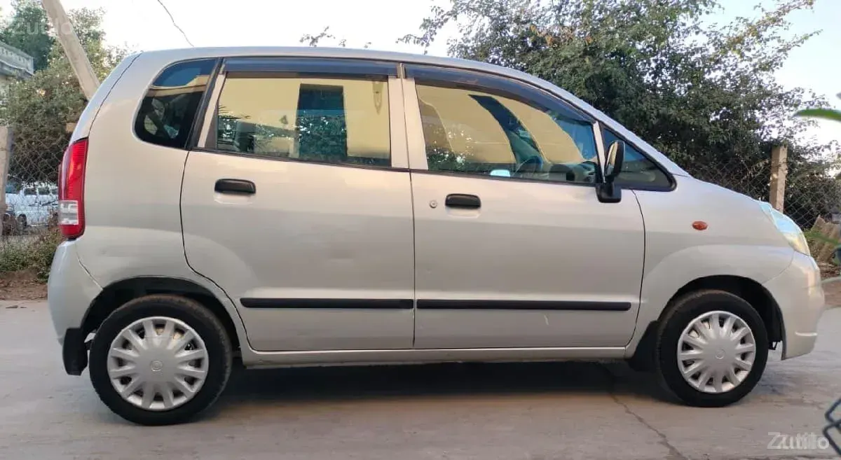 Maruti Zen Estilo Lxi Petrol / Cng - Cars - Keshod - Image 4