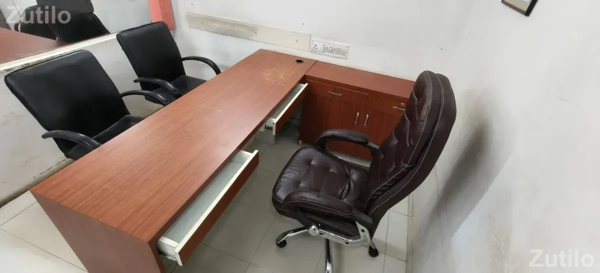Office Table and Chairs - Desks, Office & Commercial Furniture - Ahmedabad City - Image 2