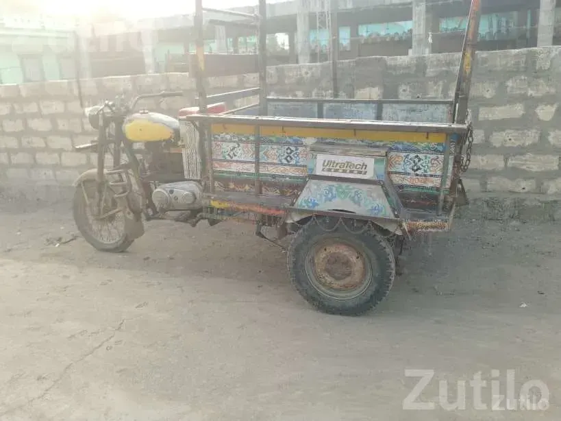 2013 Loading Auto Rickshaw with New Tyres - Auto Rickshaws - Bhanvad - Image 4
