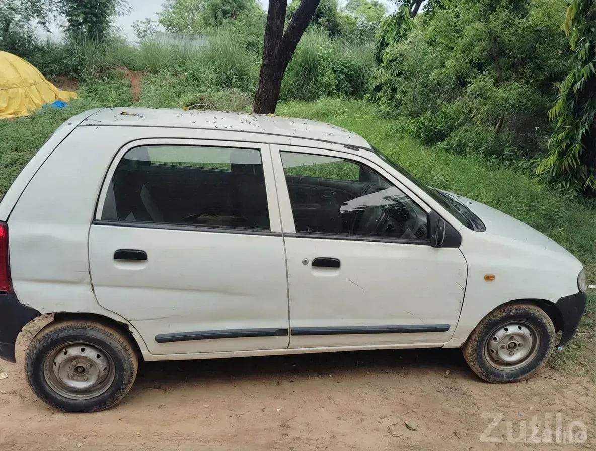 Used Maruti Alto White Hatchback Car - Cars - Palanpur - Image 2