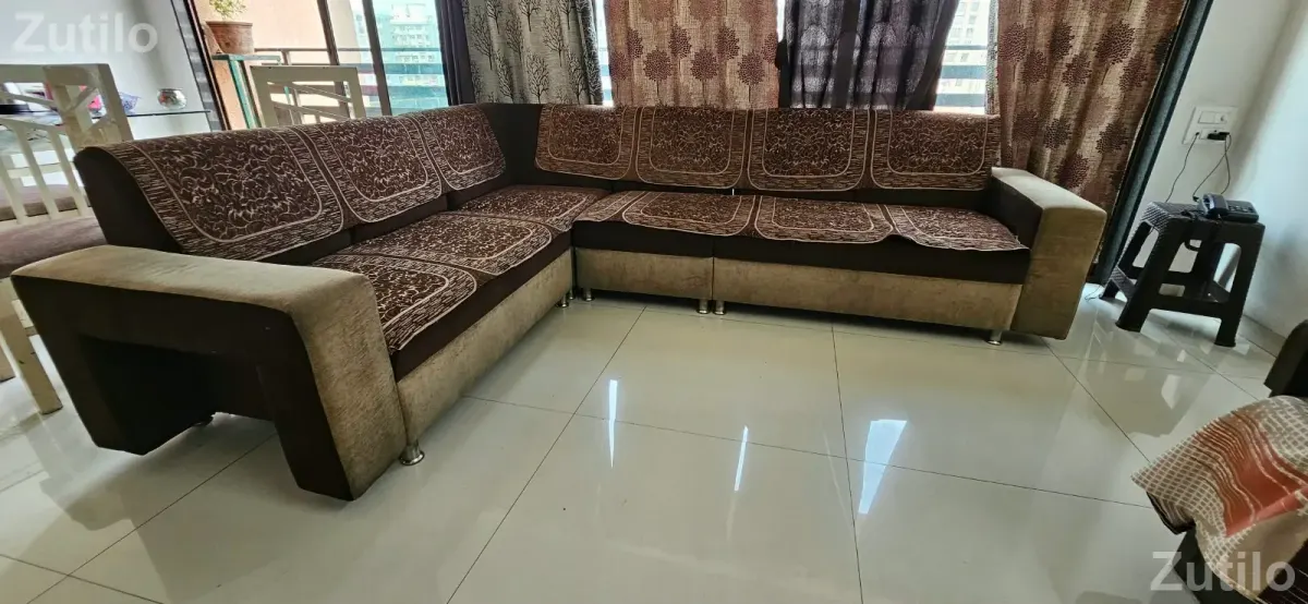Sofa- Modern L-shaped sectional sofa set designed for setting 7 people - સોફા સેટ અને કાઉચ - સુરત શહેર - Image 5