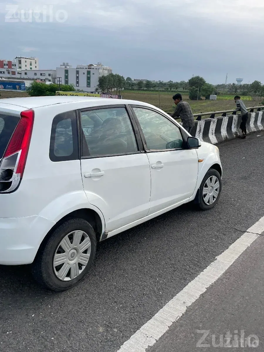 Ford Figo Petrol CNG Second Owner Car - Cars - Dhoraji - Image 3