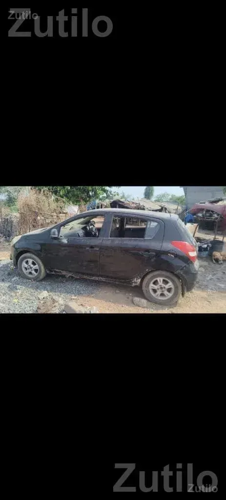 2011 Hyundai i20 Petrol Hatchback - Cars - Bhuj - Image 5