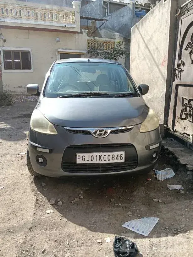 Hyundai i10 2010 Model Hatchback - કાર - રાજકોટ શહેર - Image 2