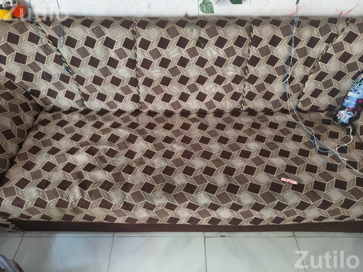 Sofa 5 sitter - સોફા સેટ અને કાઉચ - ગાંધીનગર શહેર - Image 2