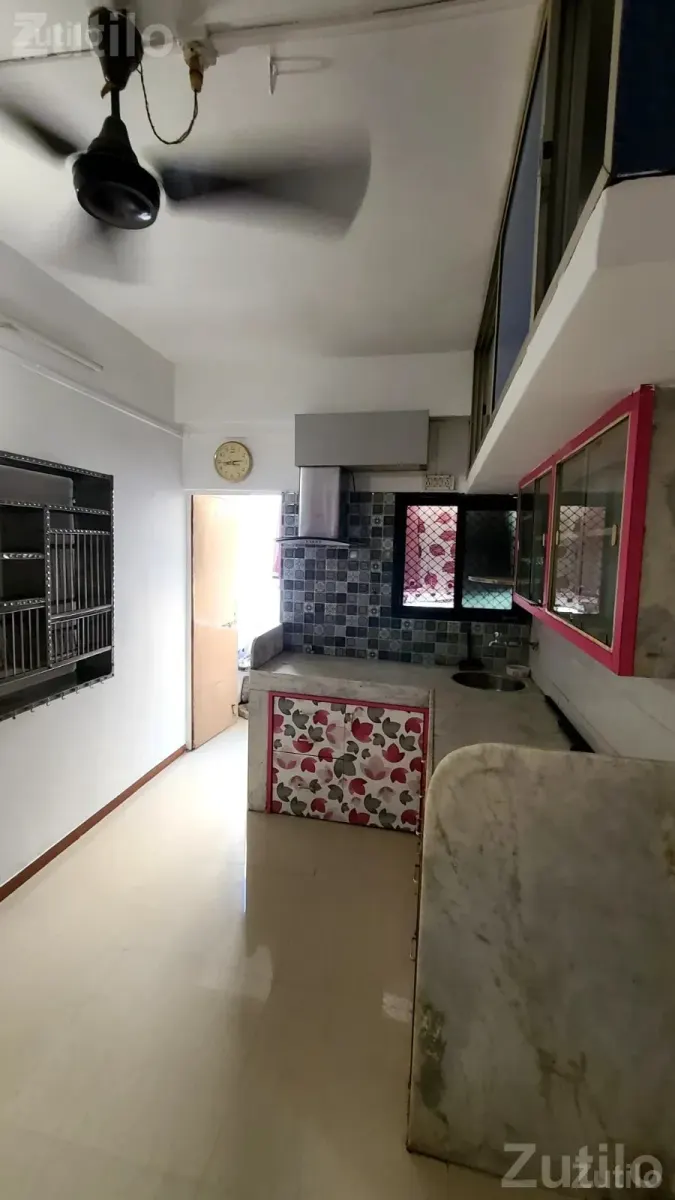 1BHK Road facing flat - House for Rent - Vadodara City - Image 4