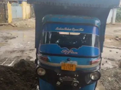 2019 Model Blue Auto Rickshaw
