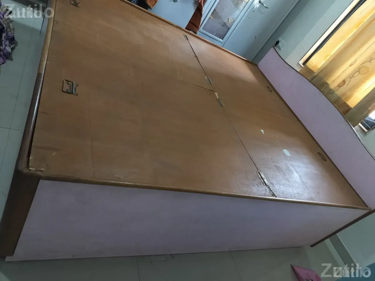 Double Bed with storage - પાંખા અને ગાદી - અમદાવાદ શહેર - Image 5
