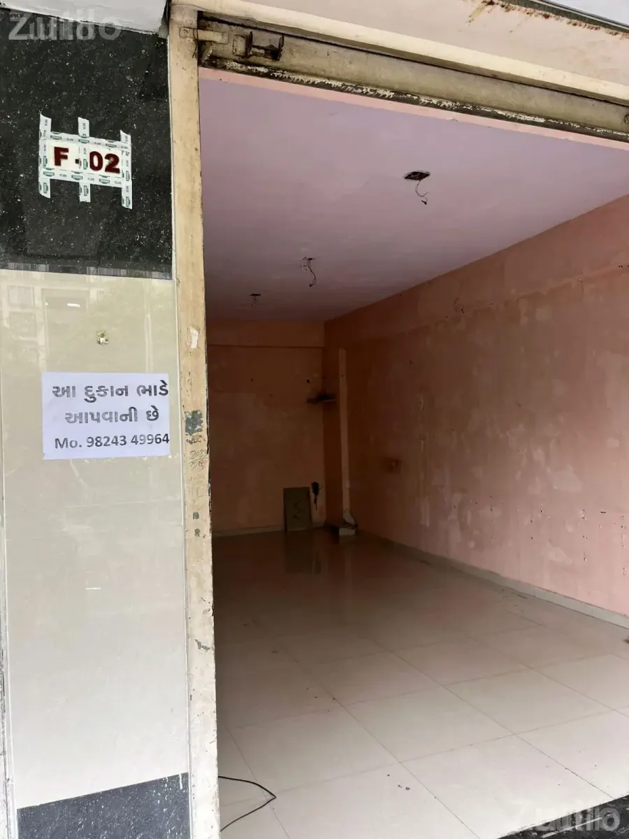 Modern Double Shutter Shop for Rent - Shops - Surat City - Image 4