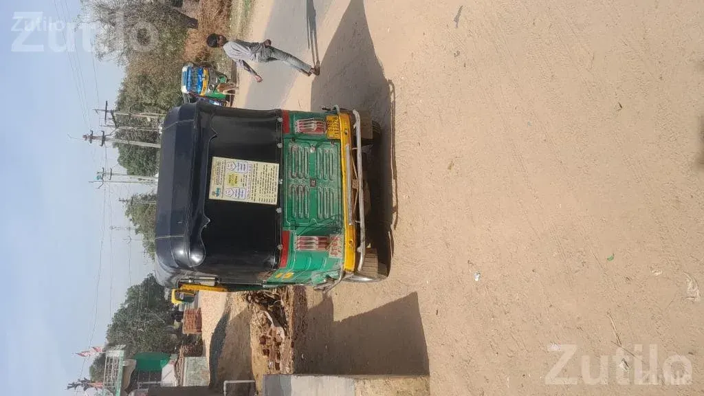 2014 CNG Auto Rickshaw - ઓટો રિક્ષા - માંસા - Image 2